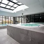 420 Port Basen & Jacuzzi Kołobrzeg