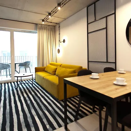 420 Port Basen & Jacuzzi Apartment