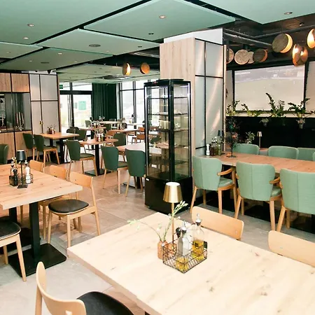 420 Port Basen & Jacuzzi Kolobrzeg